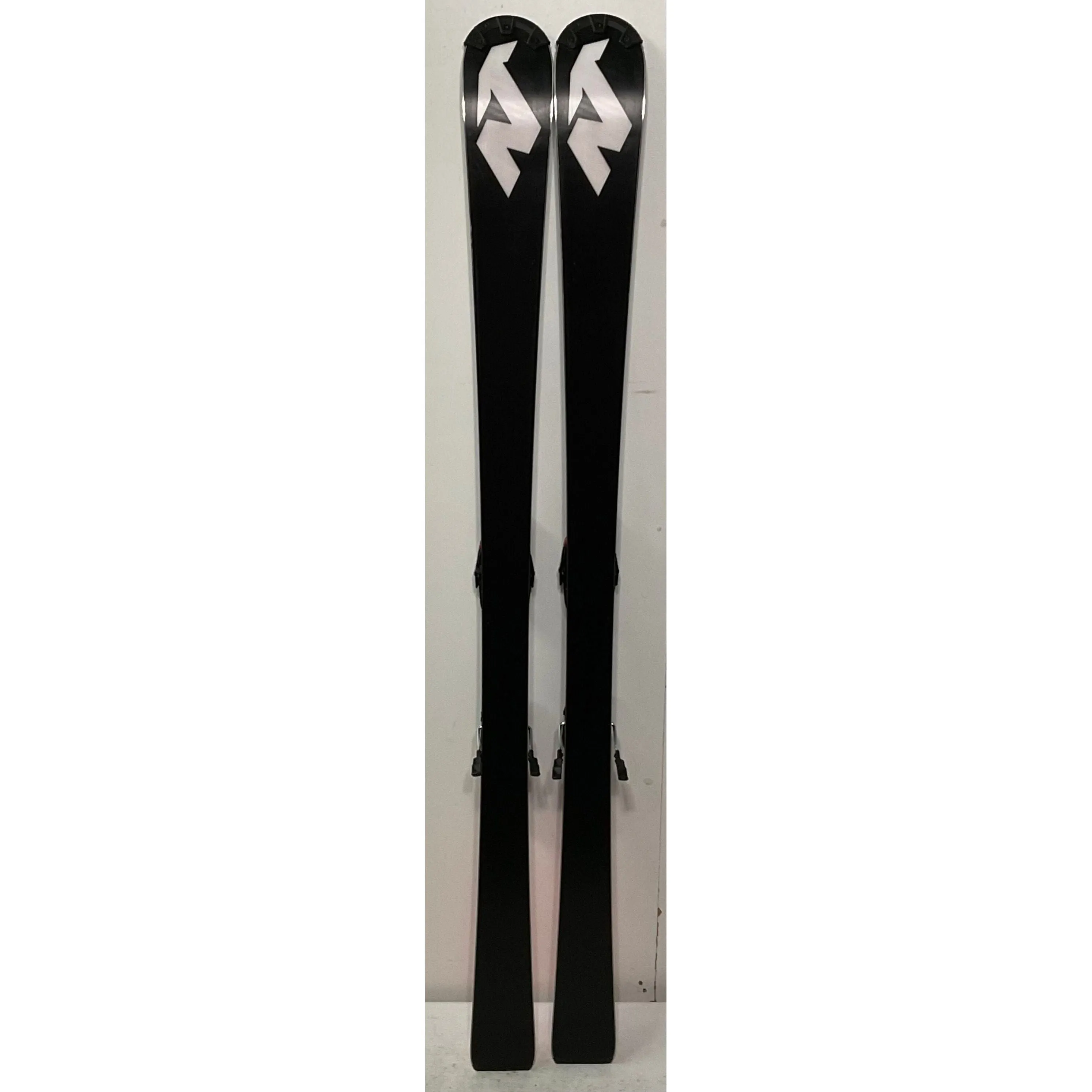 2024 Nordica Dobermann SLJ 149cm Jr Skis w/ Xcomp12 Bindings