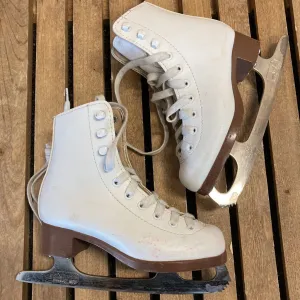 Glacier - 120 Figure Skates - MSRP $90: White -children-12