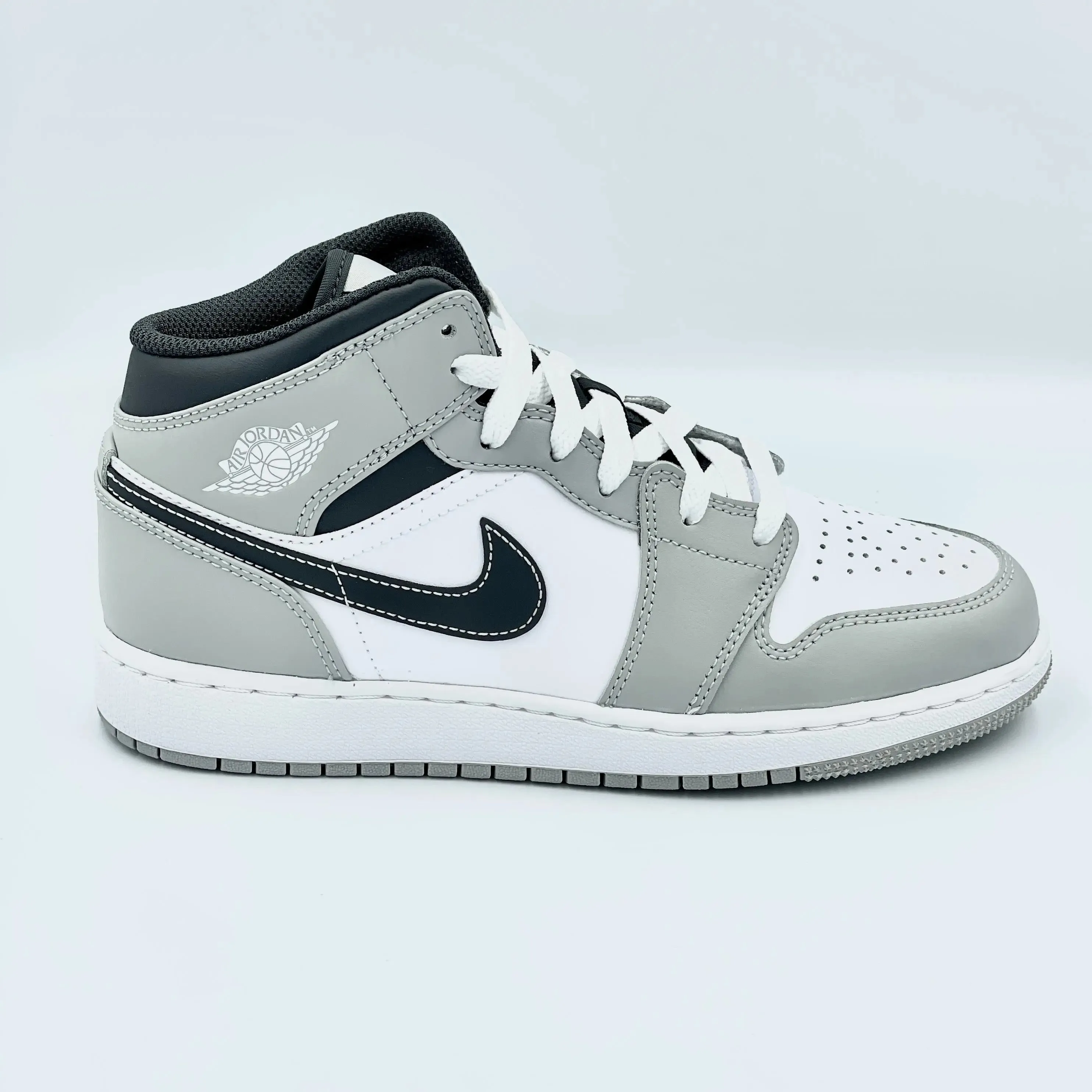 Jordan 1 Mid Light Smoke Grey