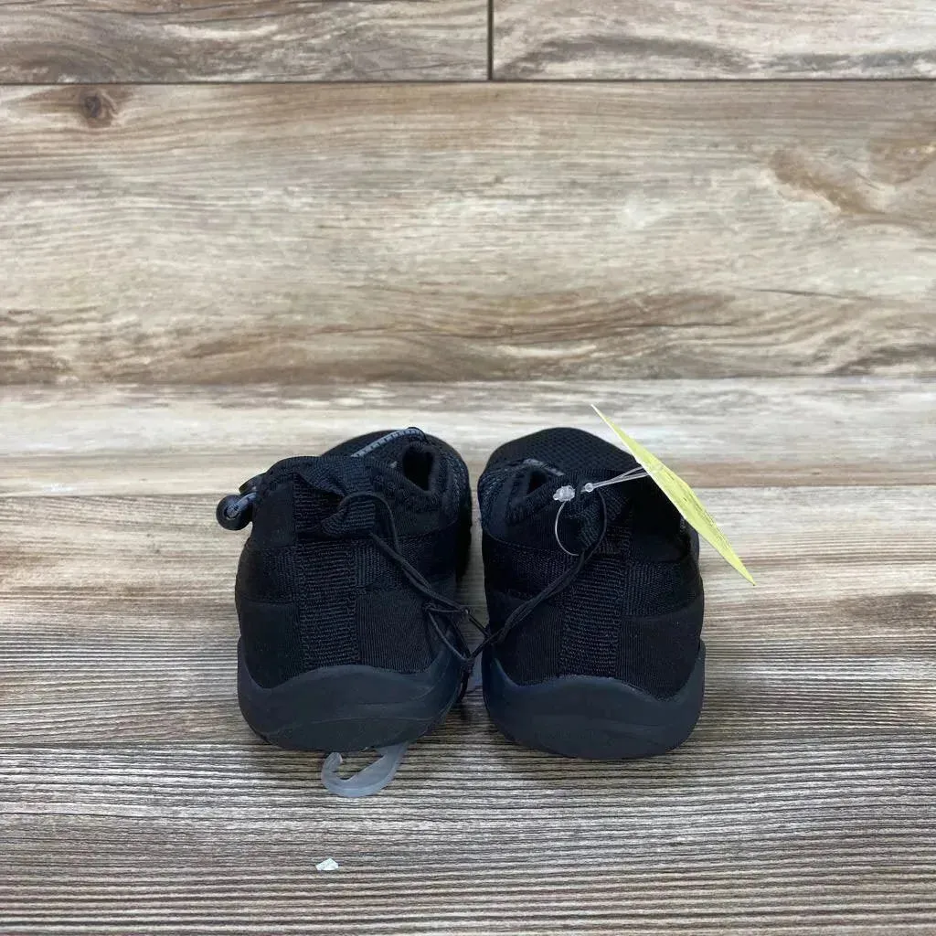 NEW Boys' Windsor Apparel Water Shoes sz 1Y