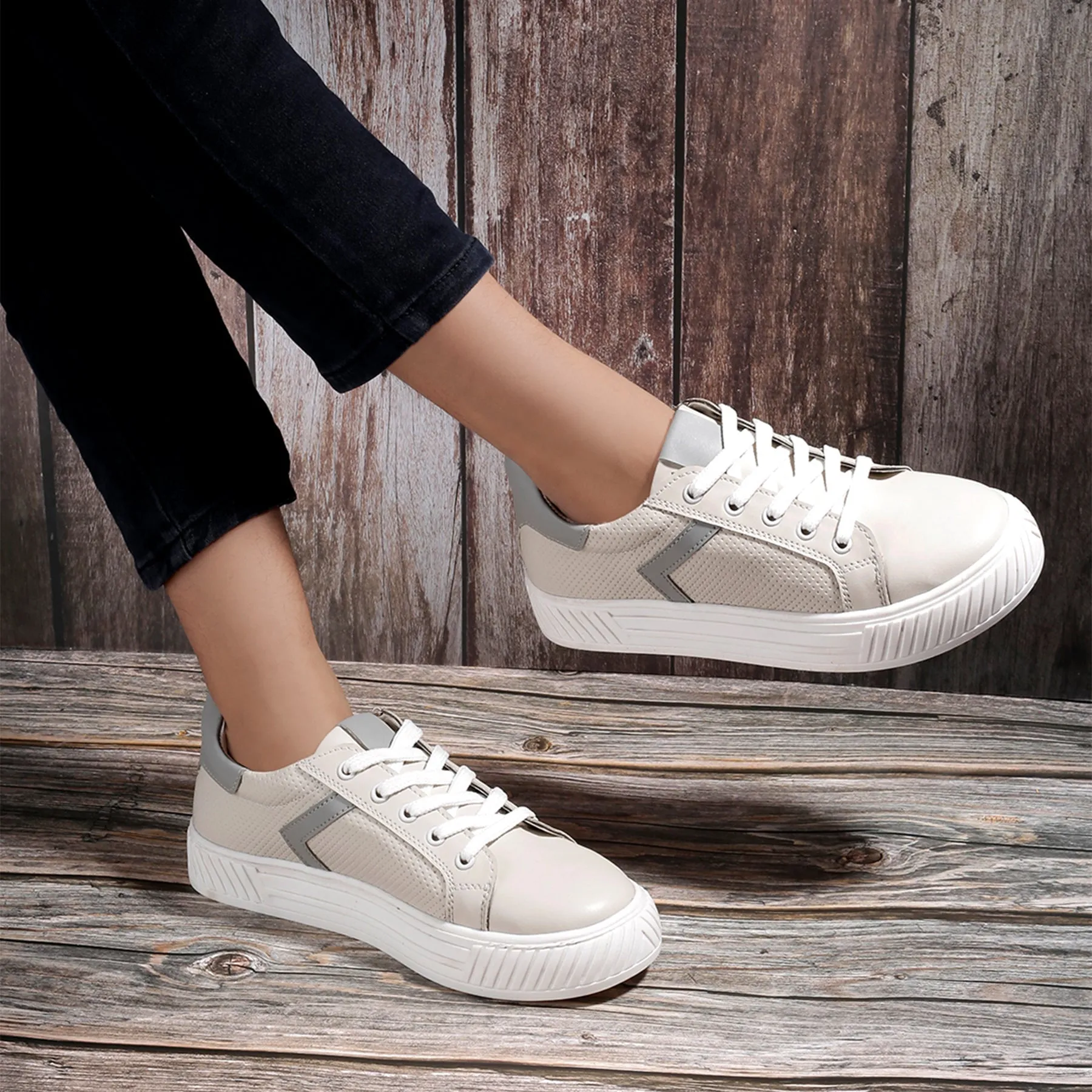 New Stylish Sneaker Shoes For Women