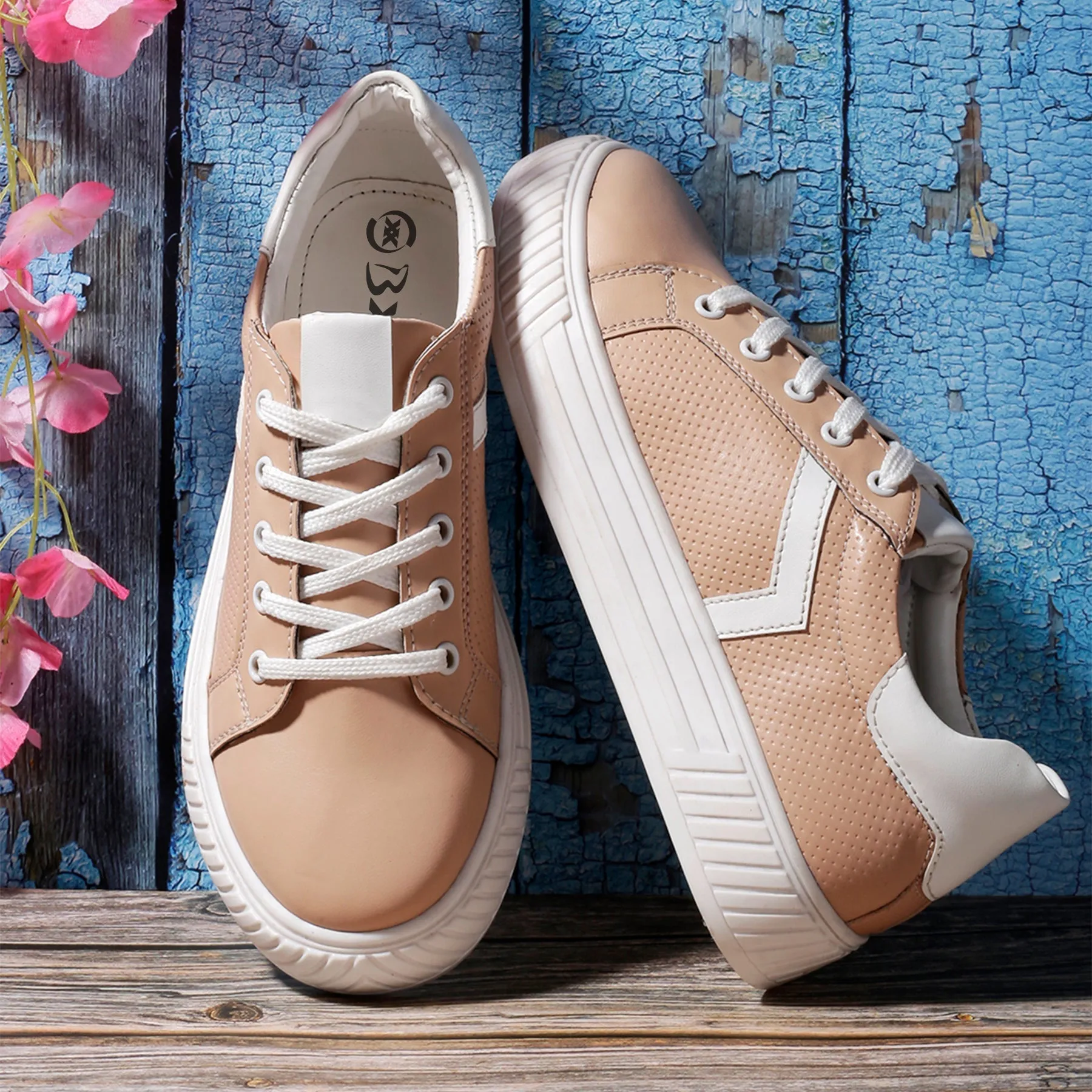 New Stylish Sneaker Shoes For Women