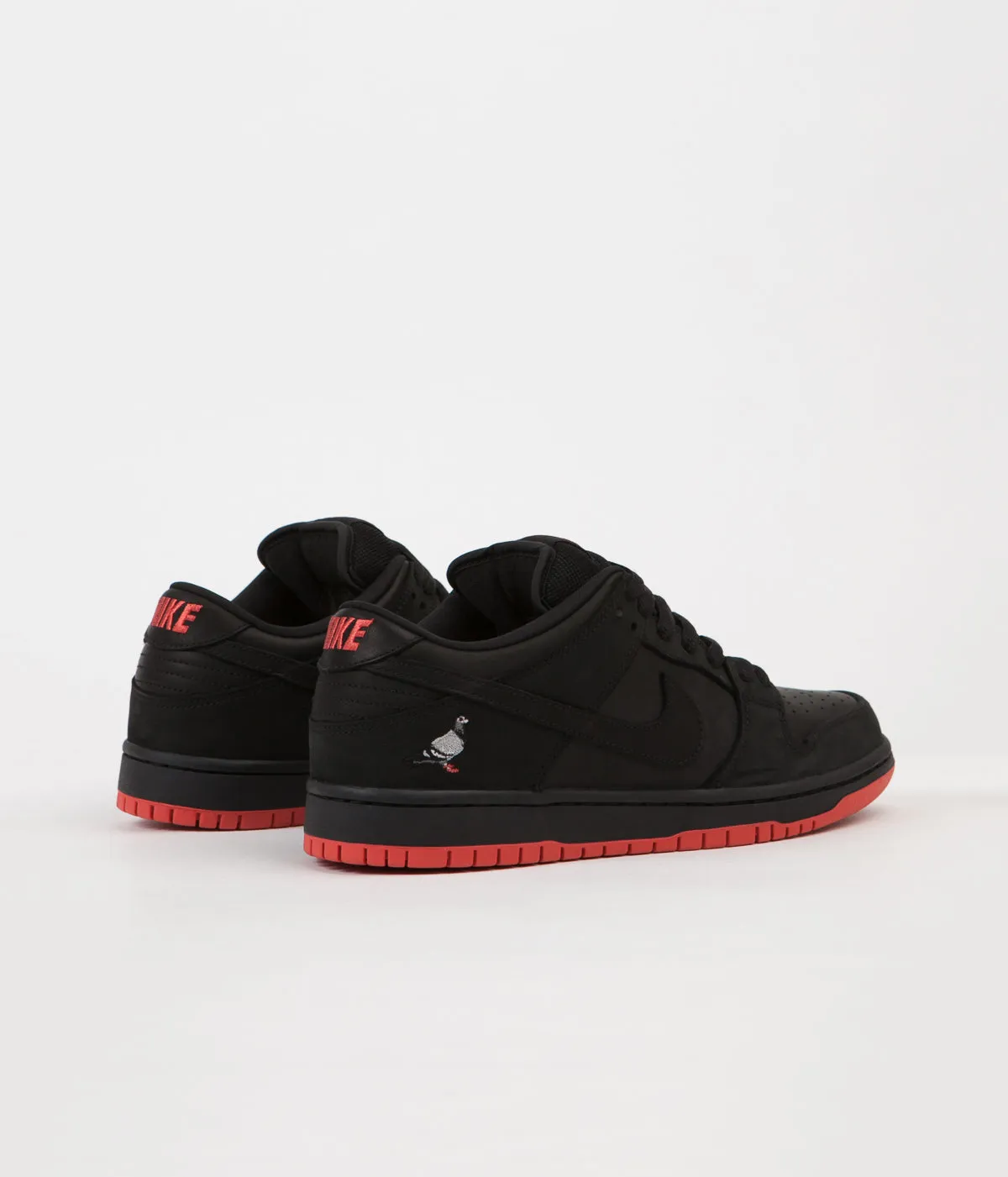 Nike SB Dunk Low 'Black Pigeon' Shoes - Black / Black - Sienna