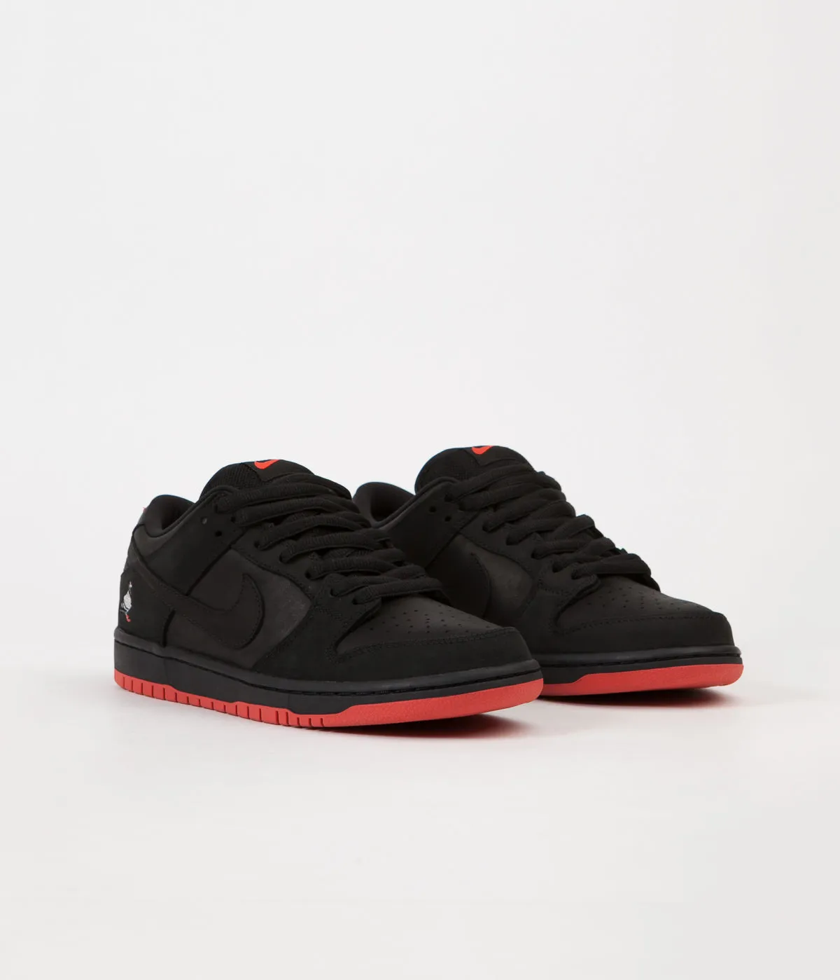 Nike SB Dunk Low 'Black Pigeon' Shoes - Black / Black - Sienna