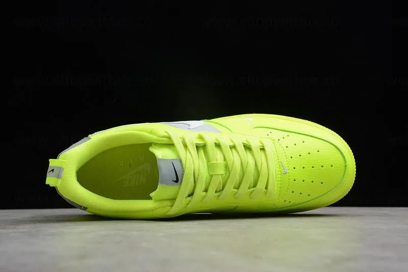 NikeWMNS Air Force 1 AF1 Utility - Volt