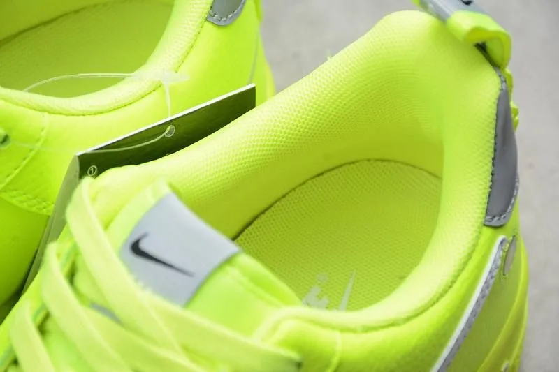 NikeWMNS Air Force 1 AF1 Utility - Volt