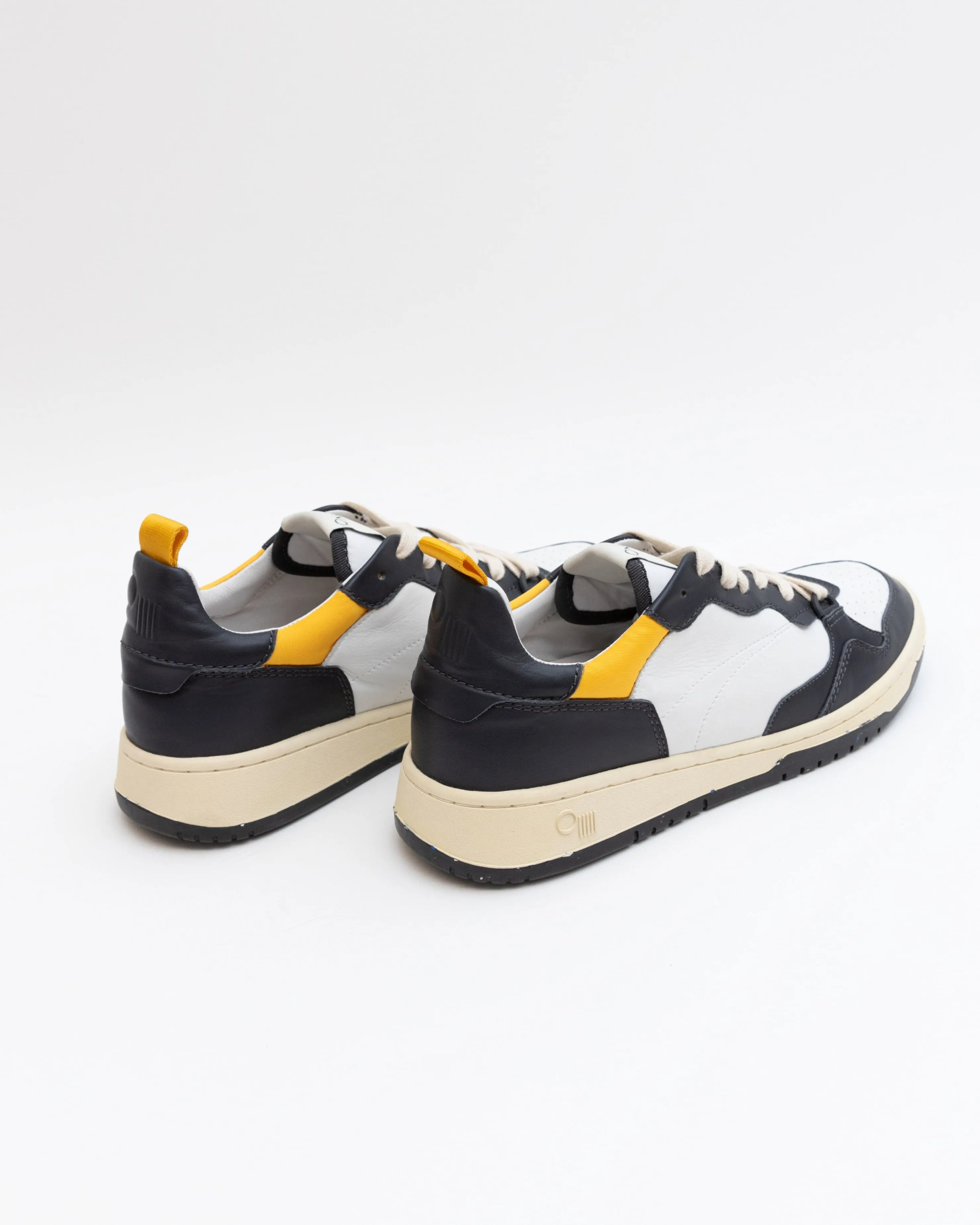 Oncept Phoenix Sneakers in Storm Grey