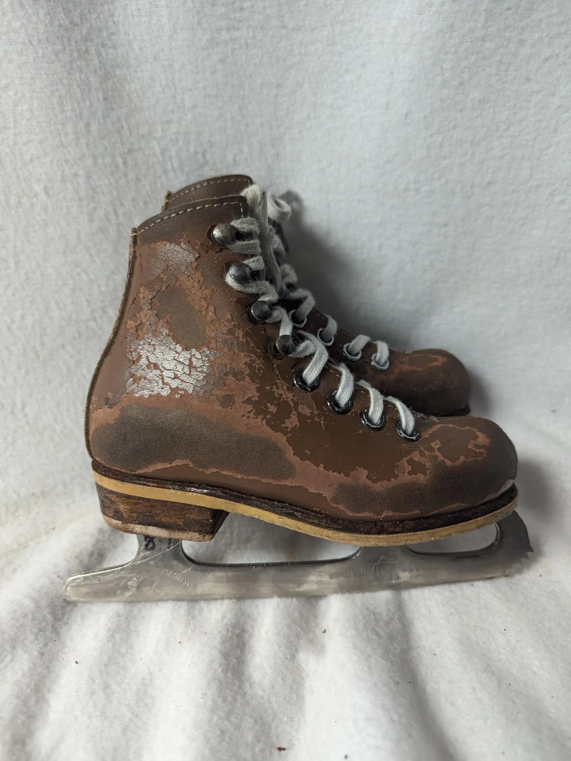 Rink Master Ice Skates Size Youth 8 Color Brown Condition Used