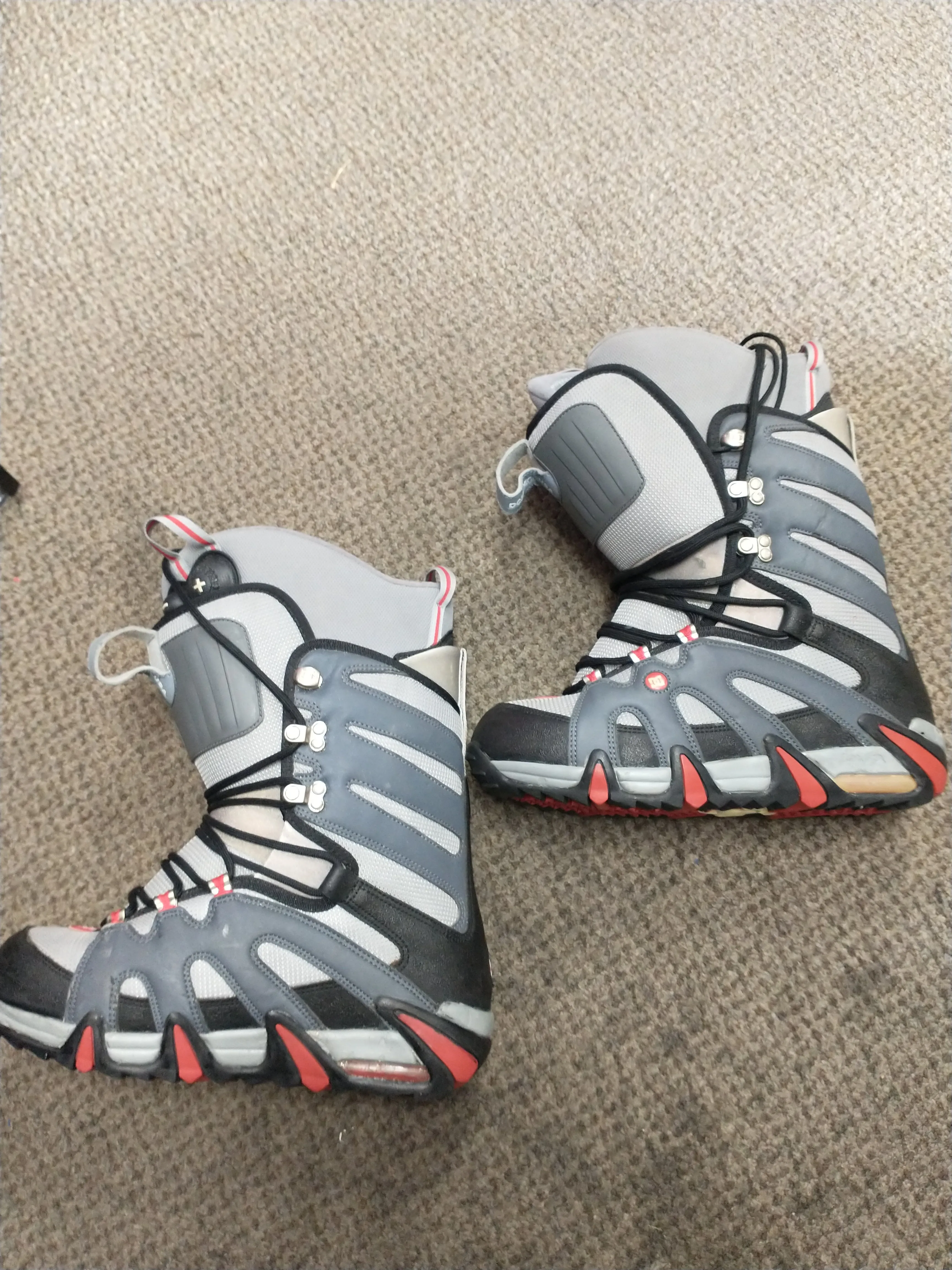 Used DC Snow Boarding Boots Size 9