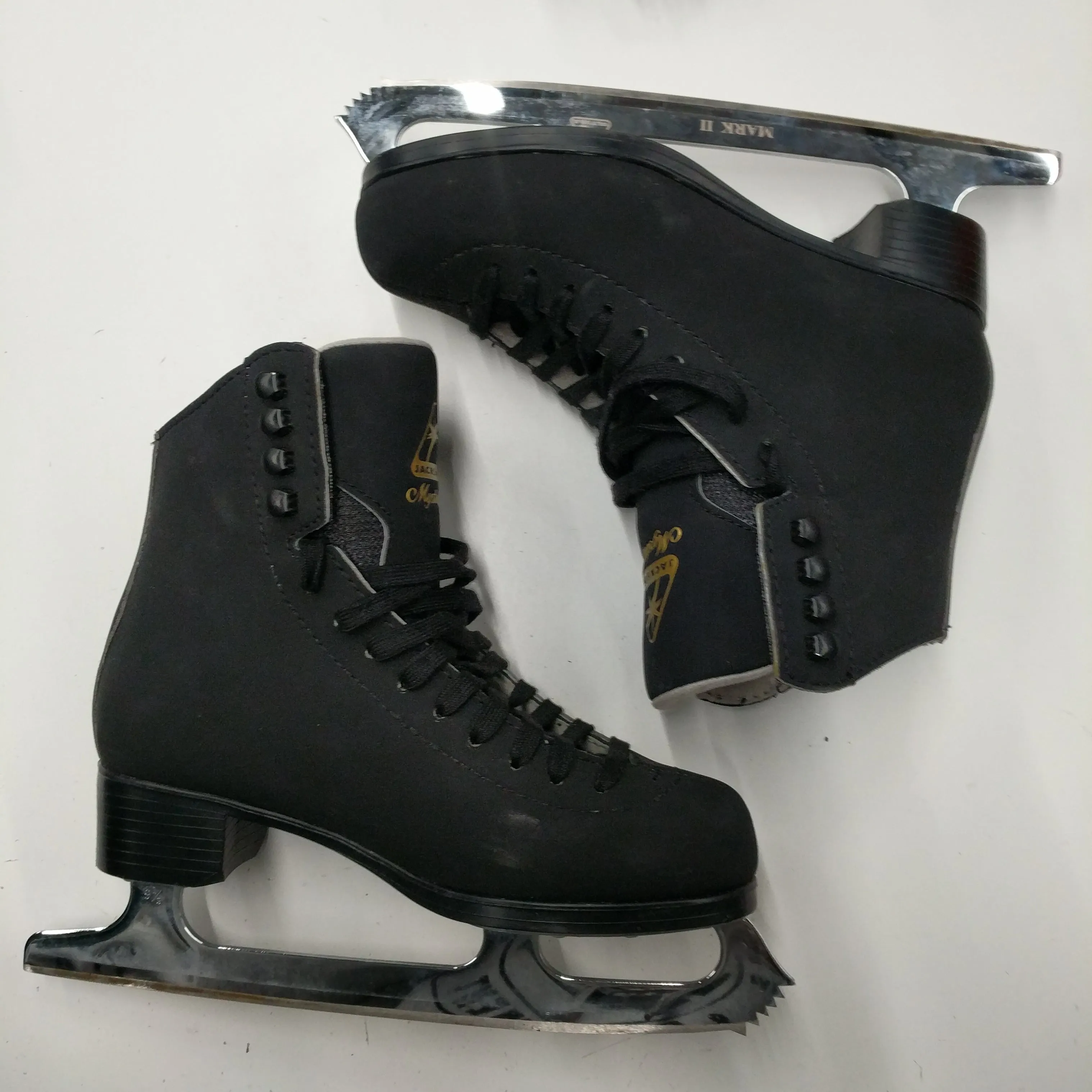 Used Jackson Mystique Figure Skates Boys Size 3